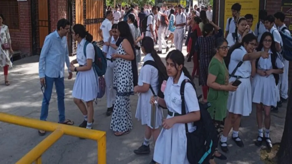 दिल्ली पुलिस अपडेट