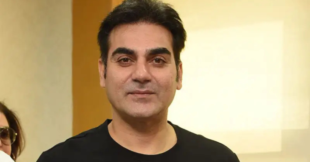 अरबाज खान की पब्लिक इवेंट में ली गई तस्वीर