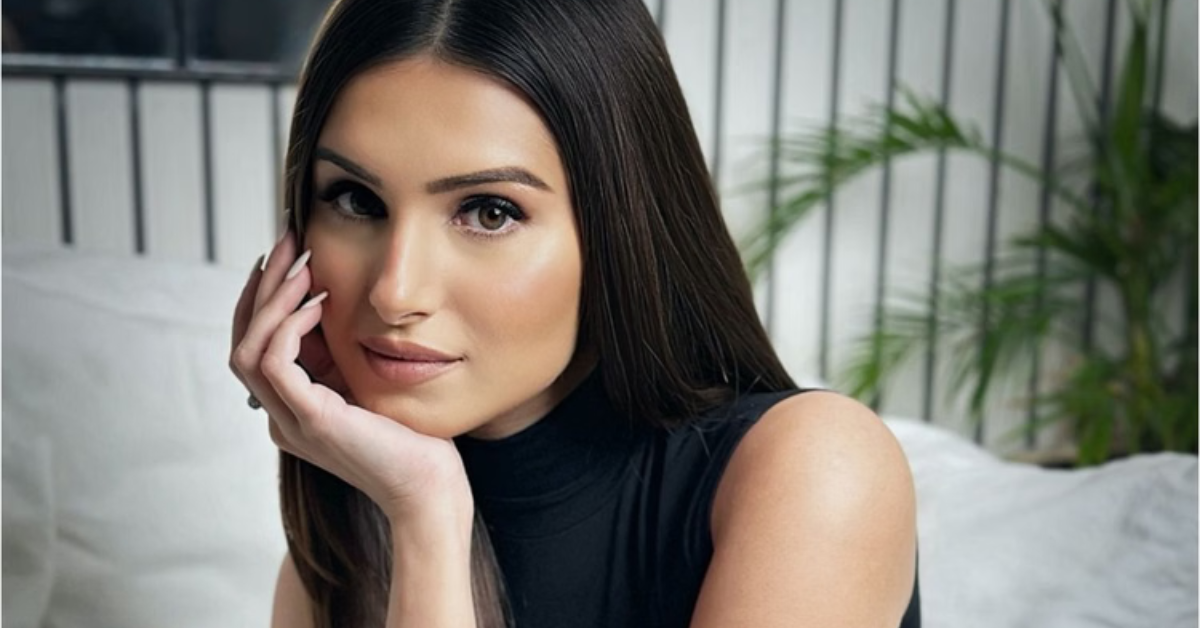 तारा सुतारिया से जुड़ी संरचना और उपयोग को दर्शाती तस्वीर