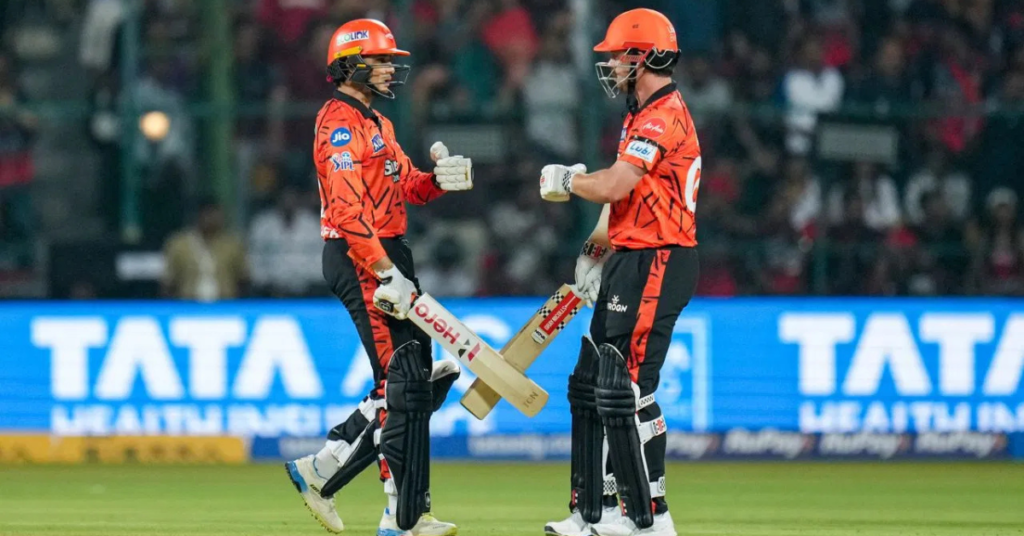 IPL 2026 अभिषेक शर्मा बल्लेबाजी करते हुए