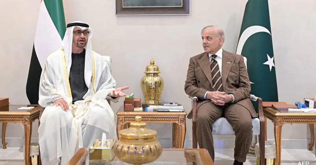 पाकिस्तान UAE कर्ज चुकाने से जुड़ी खबर