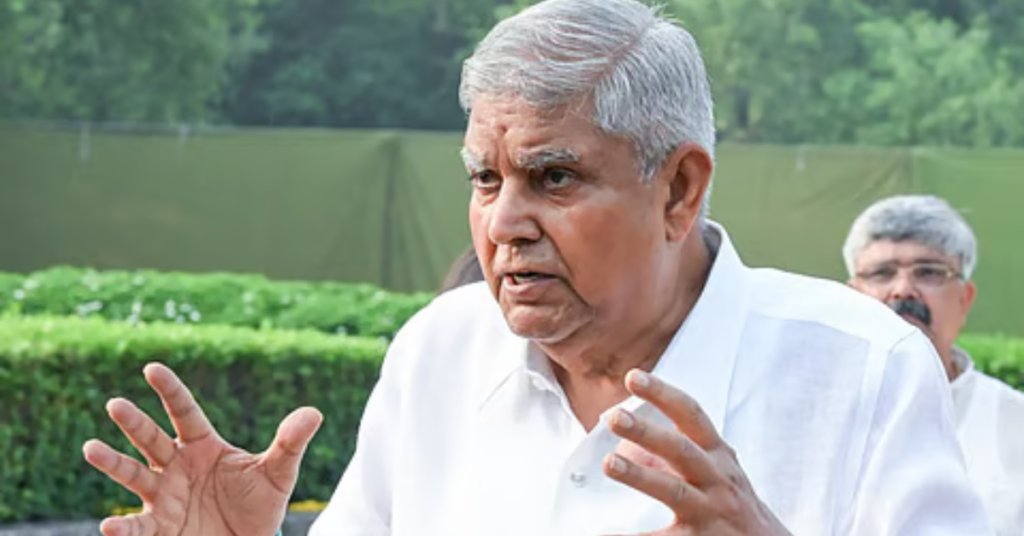 कांग्रेस कटाक्ष धनखड़ बयान और राजनीतिक विवाद