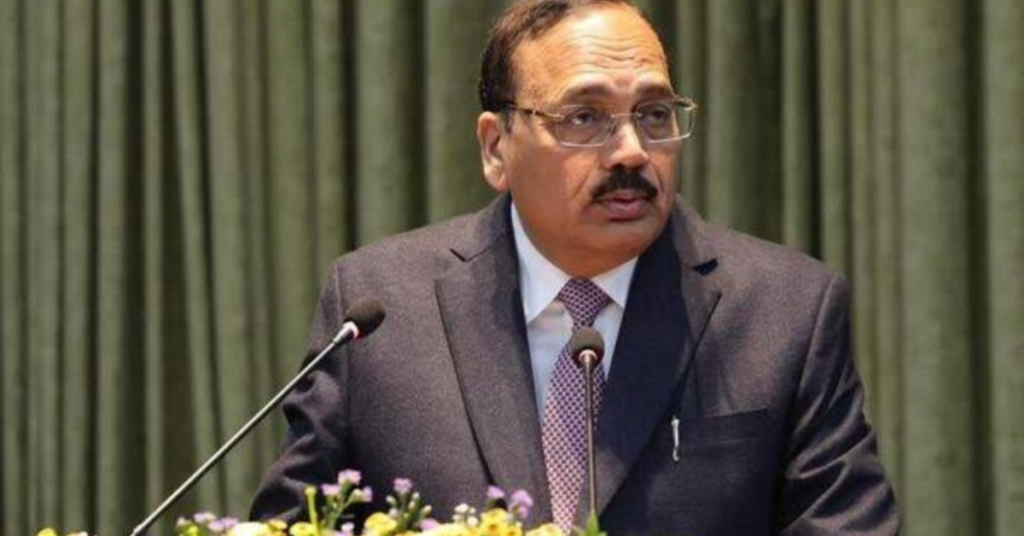 CJI सूर्य कांत कॉकरोच विवाद