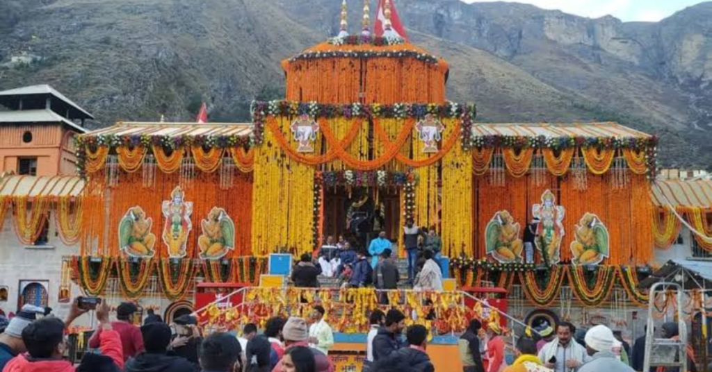 बद्रीनाथ मंदिर दान चोरी मामले में BKTC द्वारा कर्मचारियों को नोटिस जारी