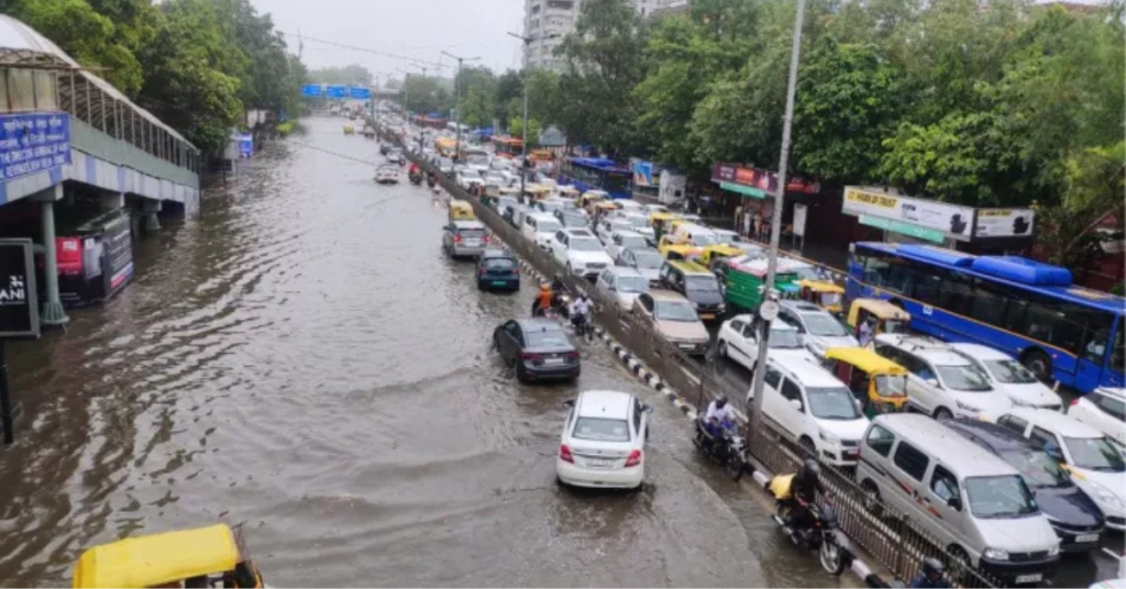 आज का मौसम: यूपी, बिहार, दिल्ली-NCR समेत कई राज्यों में भारी बारिश का अलर्ट