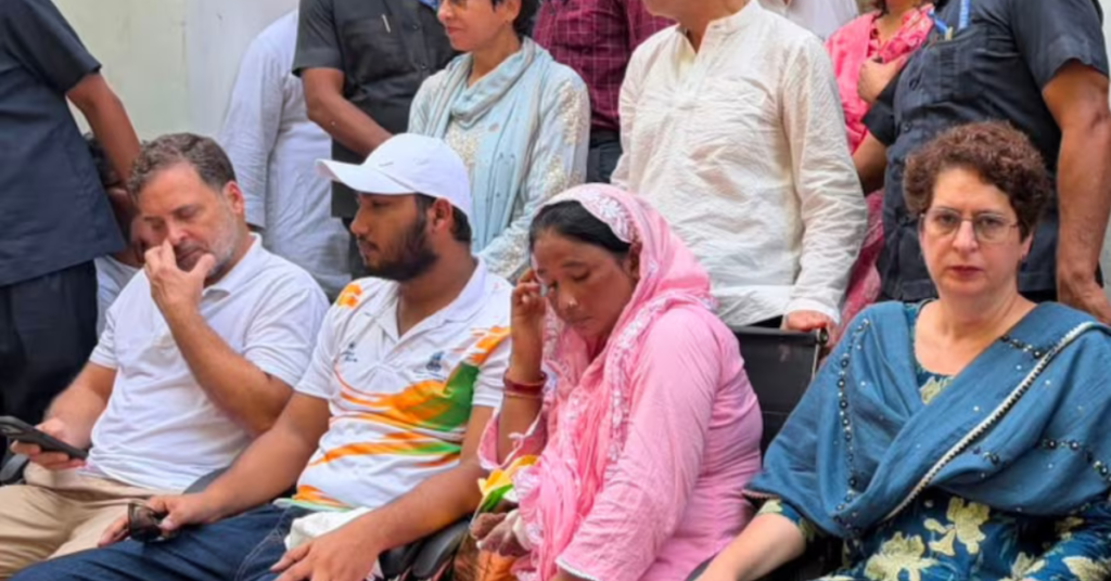 पैलेट गन मामले में राहुल गांधी का धरना