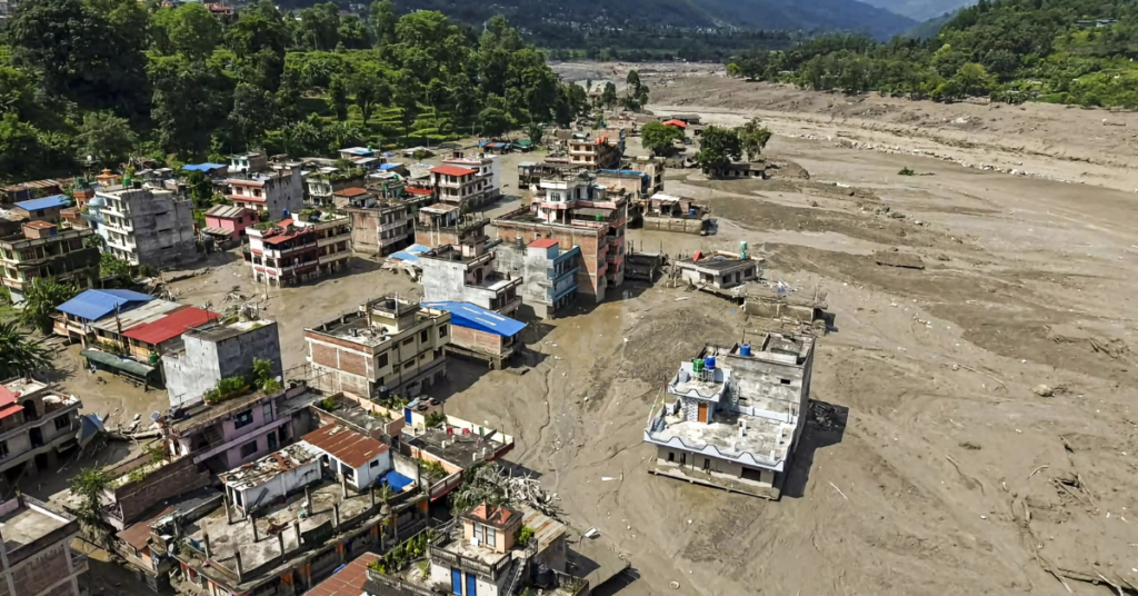 नेपाल में फ्लैश फ्लड से तबाही